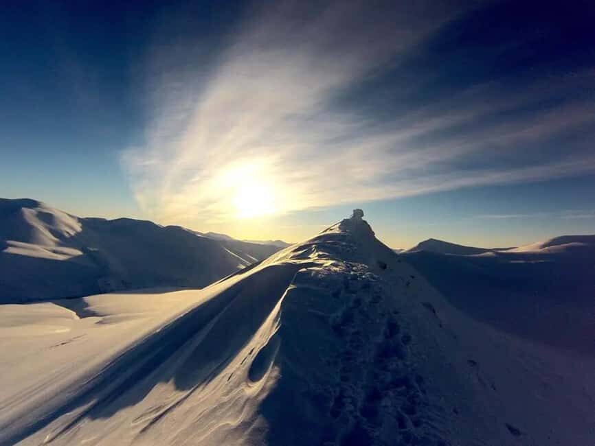 Longyearbyen: Sarkofagen Summit Hike - Key Things to Know Before You Go