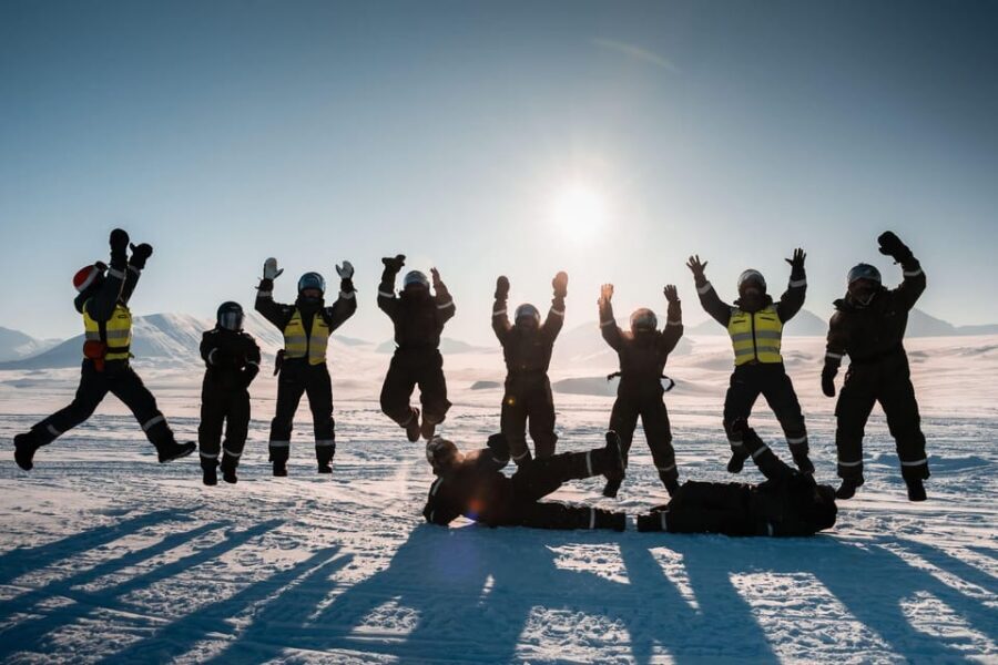 Longyearbyen: Snowmobile Tour to Tempelfjorden with Lunch - Price and What You Get for $472 Per Person