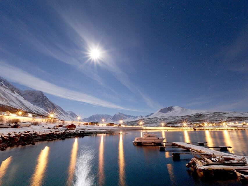 Lyngenalps: Northern Lights Snowmobile Safari - Lyngenalps Northern Lights: why this remote area matters