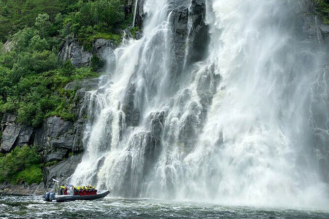 Lysefjorden & Pulpit Rock RIB-Safari from Stavanger - Starting in Stavanger’s harbor: gear up fast, then go