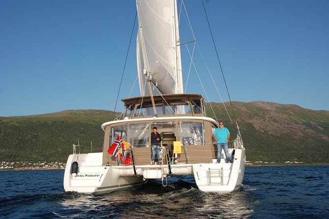 Midnightsun trip - Luxury Catamaran Arctic Princess - The guide and skipper factor: stories, safety brief, and real local talk