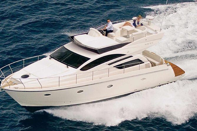 Midningtsun - Luxury Yacht Arctic Queen - Meeting in Tromsø: the practical side of a 10:00 pm departure