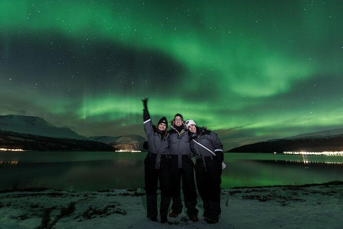 Minibus Northern Lights Chase with Photography from Tromsø - Small group energy: guides who keep you pointed the right way