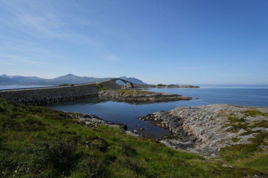 Molde: Atlantic Ocean Road & Varden Audio Guide Bus Tour - Getting Oriented in Molde: Storkaia vs Moldegård and the Green-Flag Clue