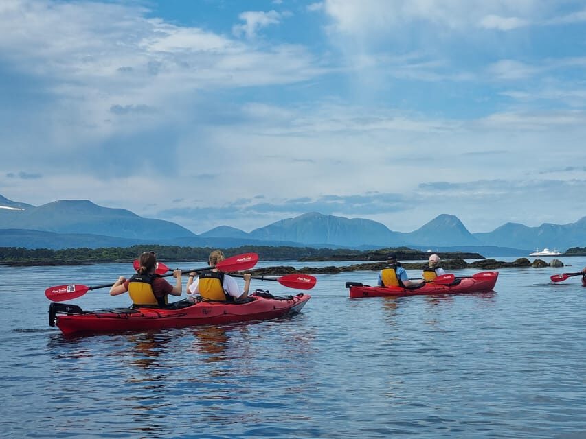 Molde - Guided kayak tour - Why Molde by Kayak Beats the Usual Land View