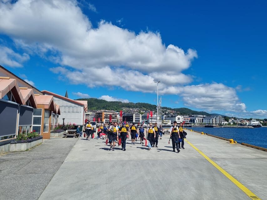 Molde - Guided kayak tour - The 3-Hour Paddle Route: From Molde Out Toward Moldivene