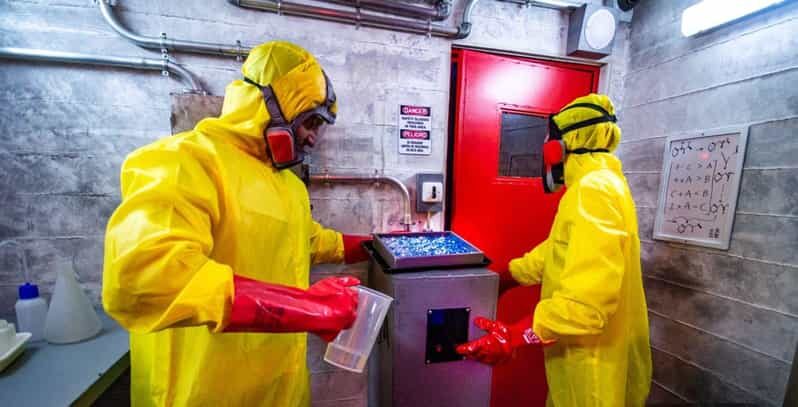Molde: Project Heisenberg Escape Room Experience - Your Mission: Sneak Into the Laboratory, Destroy Evidence, Escape