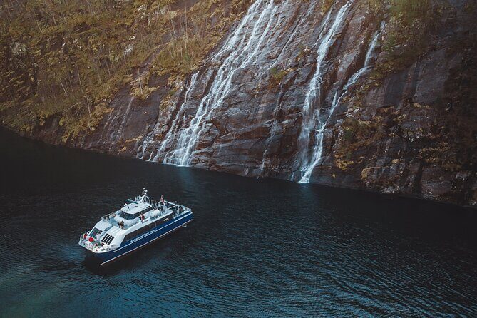 Mostraumen Fjord Cruise - the local operator - Getting to Strandkaien 13: simple when you show up early