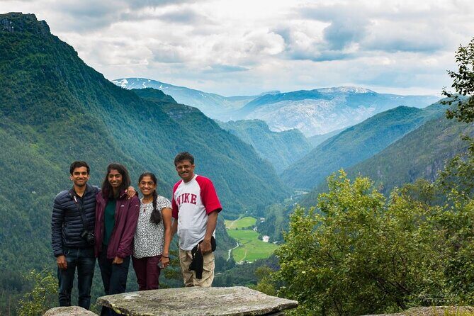 Mostraumen Golden Circle Fjordtour from Bergen – Group or Private - Mo Village: A Real Inner-Fjord Break for Coffee and Restrooms