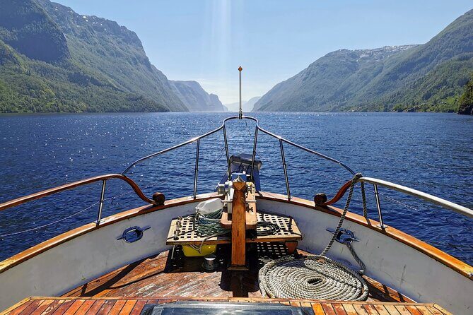 Mostraumen Private Pontoon Cruise - Getting to the boat: pickup along the Osterfjord