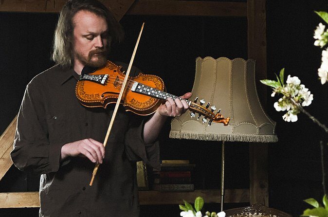 Music of the Fjord: Norwegian Folk at The Fjord Farm in Flåm - Price and value for a 1-hour fjord-farm concert