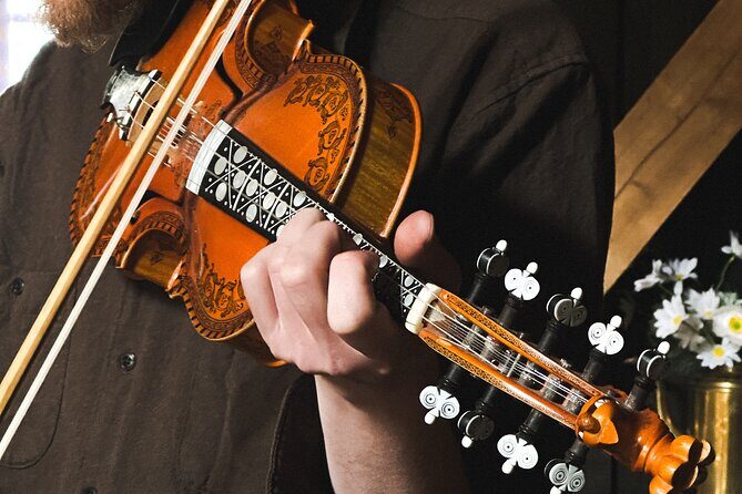 Music of the Fjord: Norwegian Folk at The Fjord Farm in Flåm - Timing, group size, and how to plan your evening