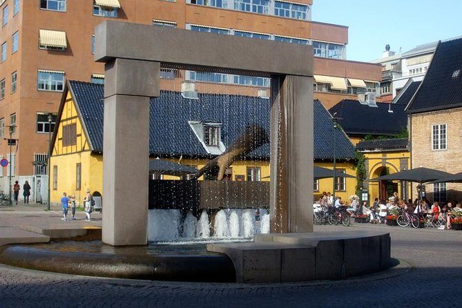 Myths and Legends of Oslo - Rådhusplassen: Where Oslo’s Symbols Become a Story You Can Follow