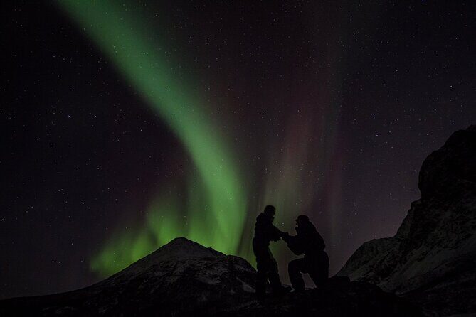 Northern Lights Big Bus Chase with Free Photos - Dress and gear: what to wear for Tromsø cold without overthinking it