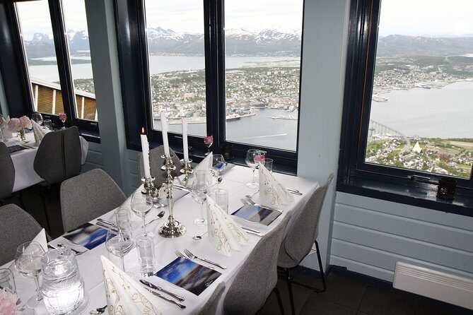 Northern lights cable car excursion - Meet at Kirkegata 7 and ride with up to 15 people