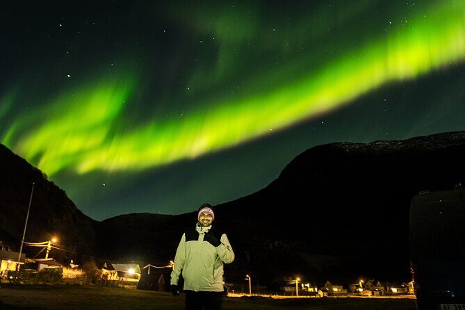 Northern Lights Chase with Sámi & local storytelling - Photo help and how to actually get better aurora shots