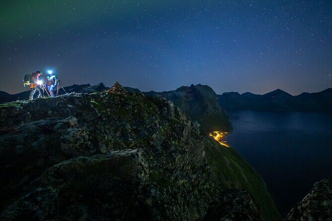 Northern Lights Expedition Tromsø - 6 people - Arctic Photo Guide - Tromsø at night: how the expedition actually finds clear skies