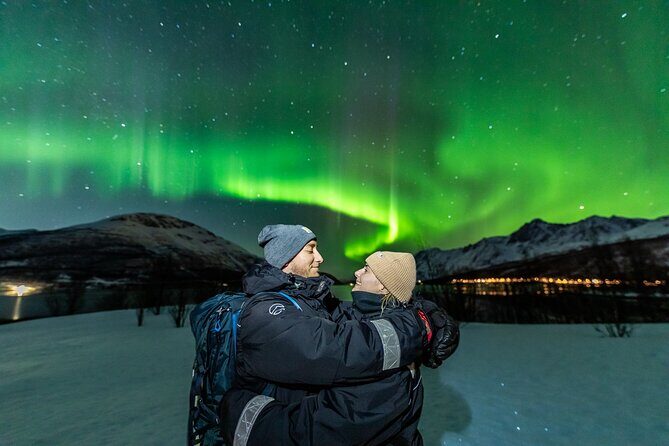 Northern Lights Minibus with Photos Dinner Warm suits - Key things that make this Northern Lights minibus worth your time