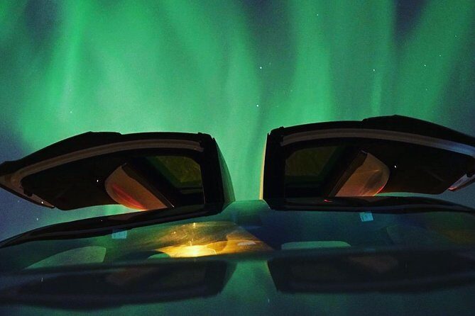 Northern lights - TeslaX Ecofriendly Car - The 7:00 pm meeting point and why timing matters