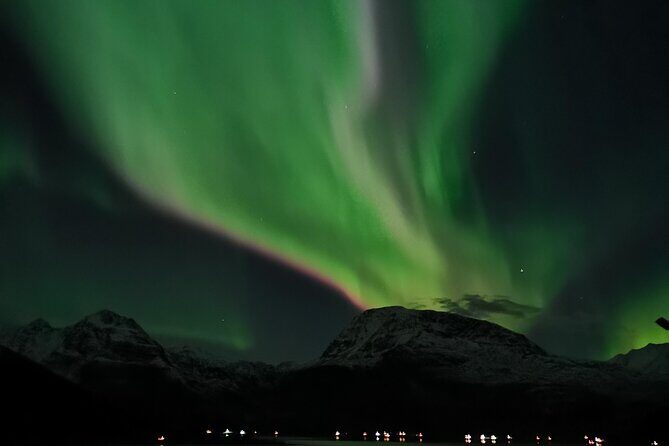 Northern Lights Tour, Tromso, Local Guide, Private Basecamp - Small Group Size: Why “Max 12” Matters in the Cold