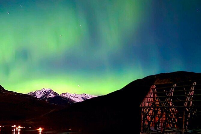 Northern Lights Tour, Tromso, Local Guide, Private Basecamp - The Short Minibus Ride and the City-to-Wilderness Shift