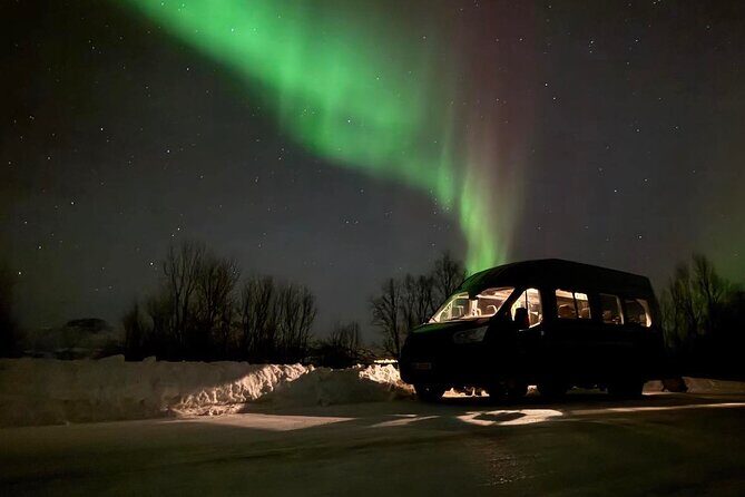 Northern Lights Tour with Hot Food and Drinks in Tromso - How the Tromsø aurora hunt really plays out at night