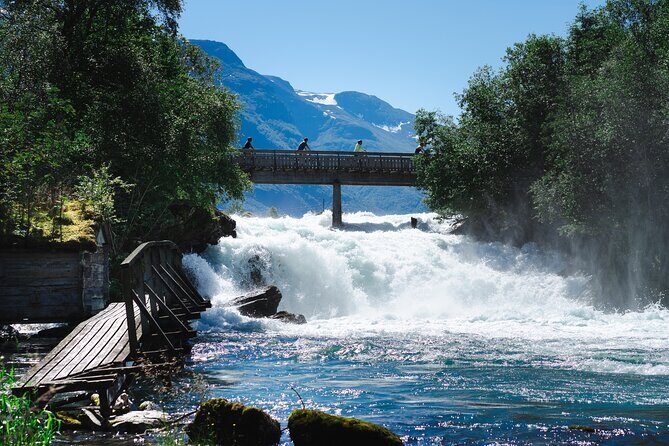 Olden: Fjord e-bike tour - Singerheimen Stop: A Short Look at a Local Home’s Story