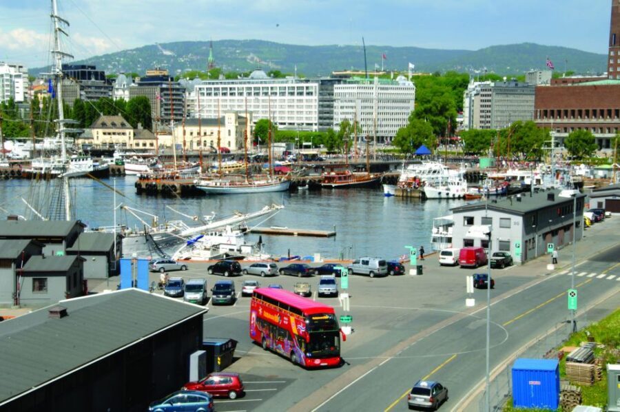 Oslo: City Sightseeing Hop-On Hop-Off Bus Tour - Frogner Park and Vigeland: where sculpture becomes a full-time hobby