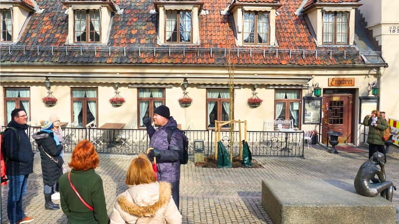 Oslo: City Tour & Traditional Norwegian Lunch or Dinner - National Theater and Parliament: seeing Norway’s democracy up close