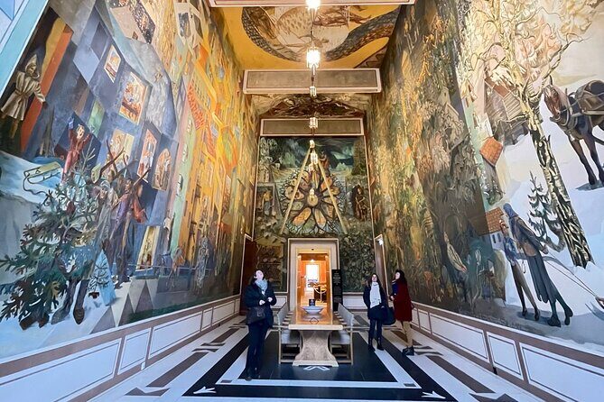 Oslo City Walk with Passionate Founder, shared/private (English) - Optional Vigeland Park extension: tram ride + sculpture insights