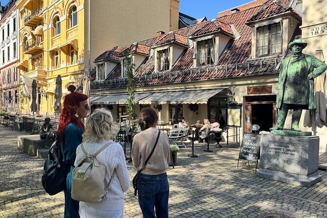 Oslo City Walk with Passionate Founder, shared/private (English) - Walking comfort, timing, and weather in real Oslo terms