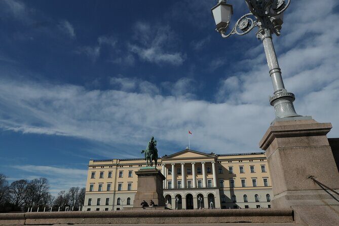 Oslo City Walks: In the Heart of Oslo - Where the walk starts inside Østbanehallen