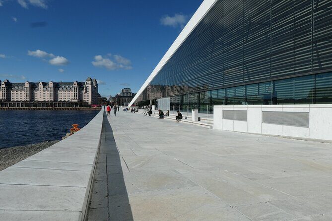 Oslo City Walks - The City of Contrasts - Stop 3: Akrobaten pedestrian bridge—where neighborhoods meet