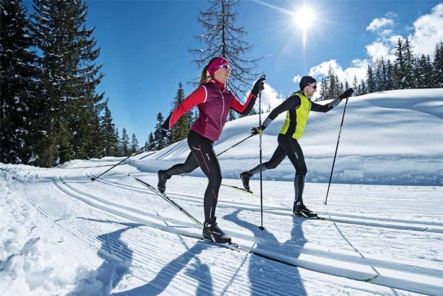 Oslo: Cross Country Skiing Equipment with private lesson - Trollvannstua start: gear pickup, timing, and what to wear