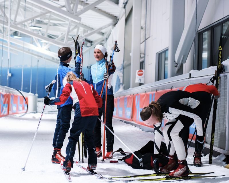 Oslo: Day Pass for Downhill Skiing at SNØ Ski Dome - Entering the Welcome Center and Getting to the Snow Fast