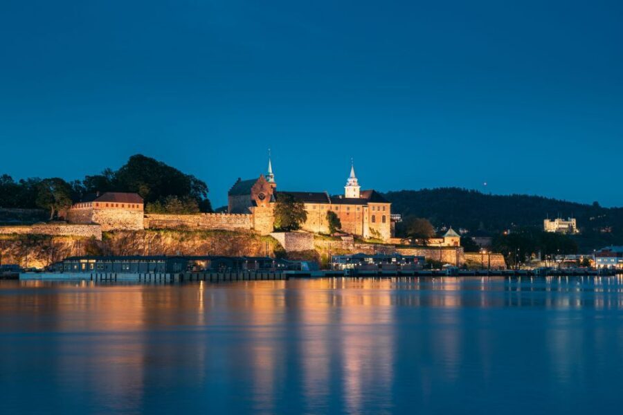 Oslo: Express Walk with a Local in 60 minutes - How the bar and cafe tips help you plan the rest of your day