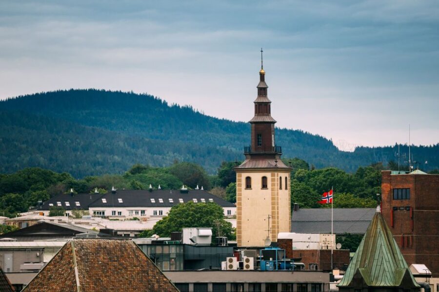 Oslo: Express Walk with a Local in 60 minutes - From Cafe Skansen to the Opera House: how the start sets you up