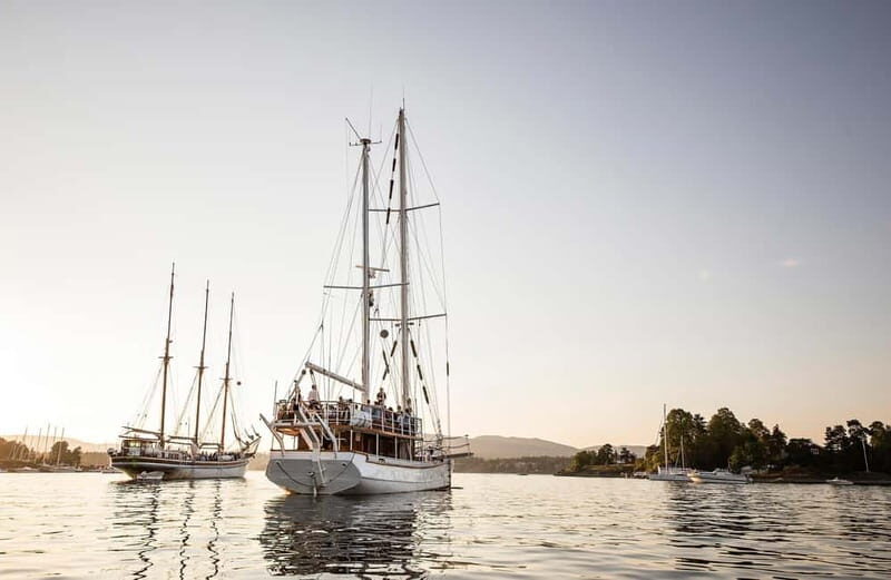 Oslo: Fjord Dinner Cruise on Sailing Ship w/ Seafood Buffet - The Rekebuffet Dinner: Shrimp, Bread, Mayo, Lemon, and How to Make the Most of It