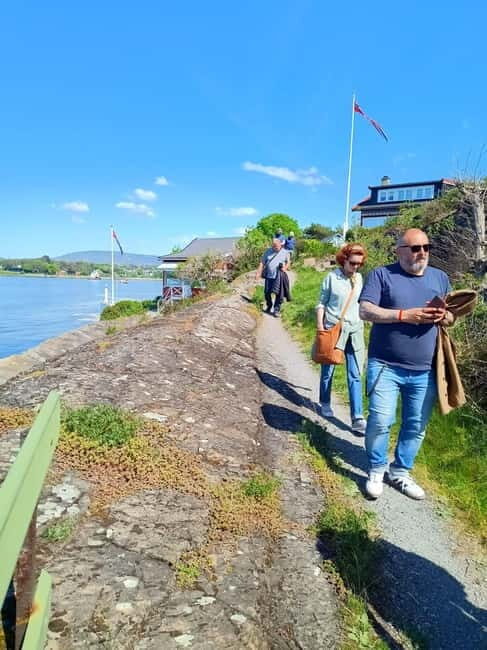 Oslo: Hovedøya and Nakholmen Island Hopping Tour - The electric ferry ride: quiet power and big Oslofjord views