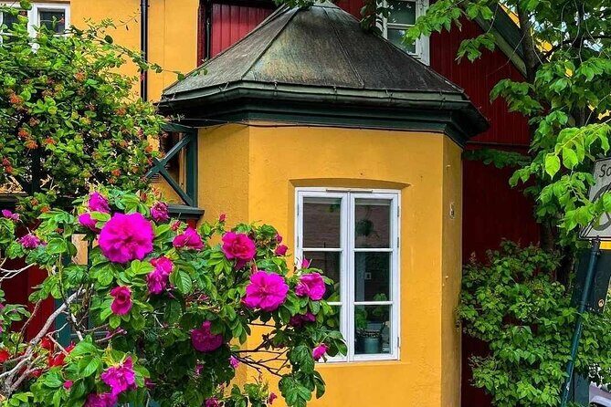 Oslo: Norwegian Food Tour & Hidden Gems City Walk - Birkelunden farm-to-table main course and the tram reset
