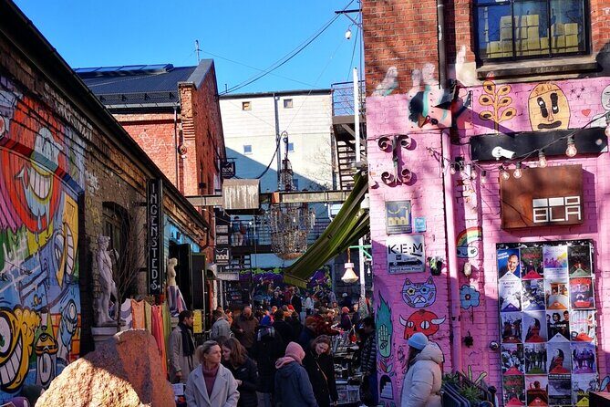Oslo: Norwegian Food Tour & Hidden Gems City Walk - Karl Johans Gate waffles with brown cheese: the warm finish