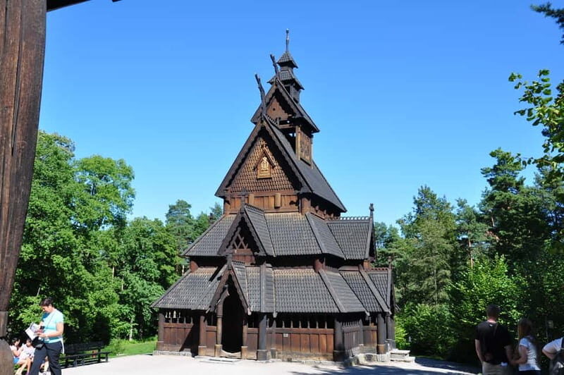 Oslo: Oslo Discovery Tour with 2 Museums Included - Value for $99: two museum entrances plus guided walking and bus time