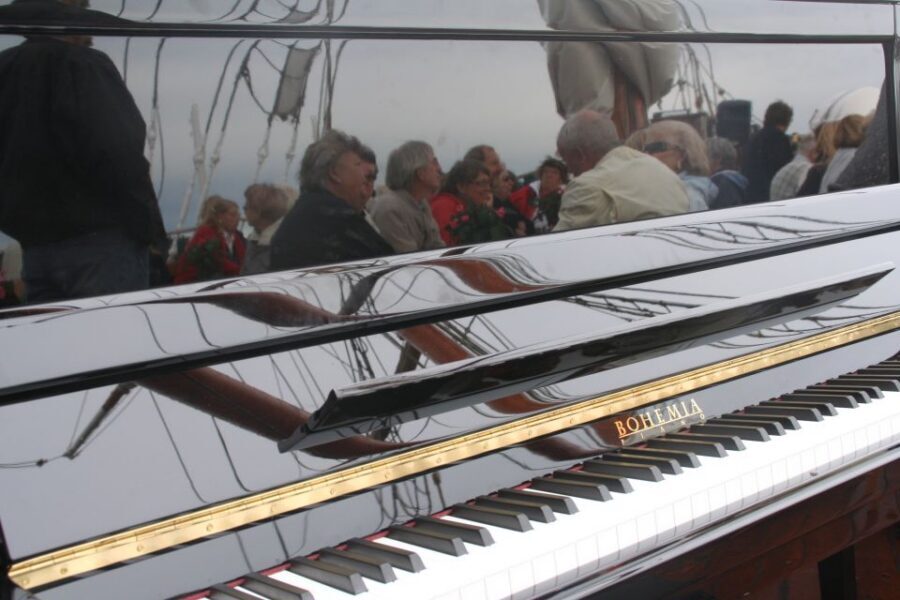 Oslo: Oslo Fjord Cruise with Live Jazz Music & Shrimp Buffet - Key things to know before you go