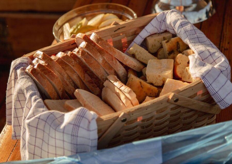 Oslo: Oslofjord Fjord-Style Dinner Cruise - The dinner: how the shrimp-forward menu works onboard