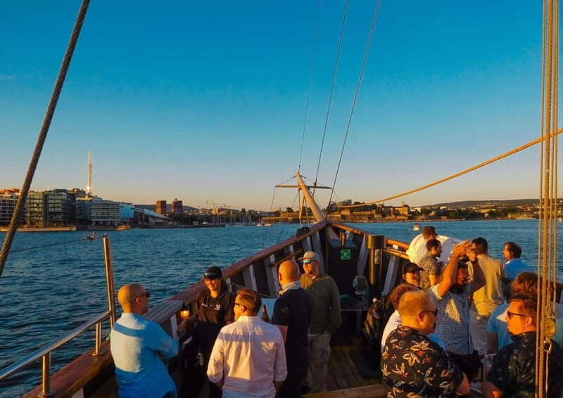 Oslo: Oslofjord Fjord-Style Dinner Cruise - Audio guide and onboard atmosphere: calm, fun, and sometimes with singing