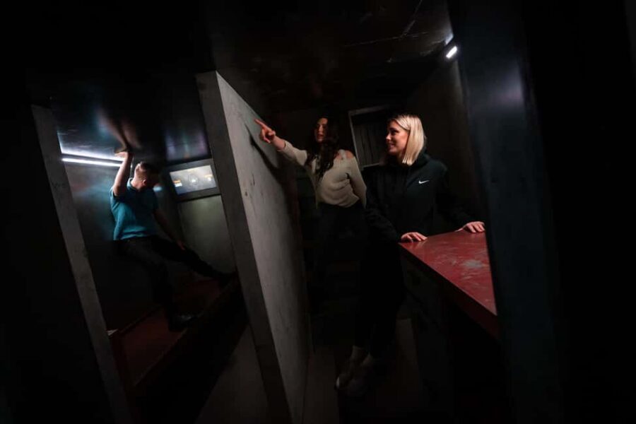 Oslo: Prison Island Adventure Escape Game - Who this suits best in Oslo: families, friends, and teams