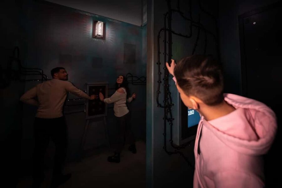 Oslo: Prison Island Adventure Escape Game - Your real mission: teamwork and point scoring under time pressure