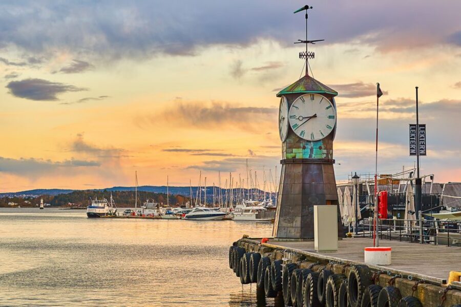 Oslo: Private City Center Highlights Guided Walking Tour - A city center you can read like a story—without sprinting