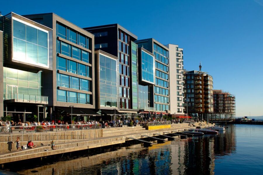 Oslo: Private City Center Highlights Guided Walking Tour - City Hall: your warm-up for Oslo’s big moments