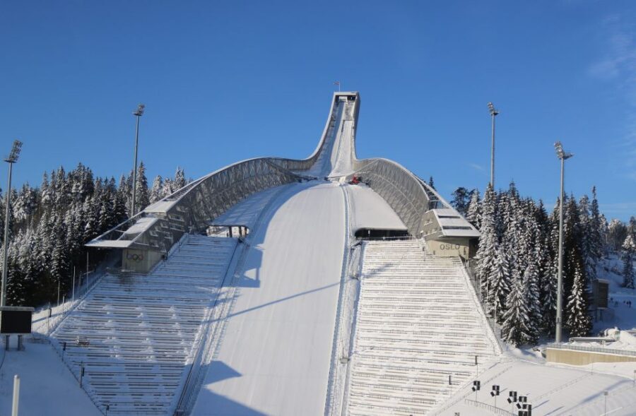 Oslo: Sightseeing with Holmenkollen Ski Jump & Vigeland Park - Start at Haakon VIIs gate: the easiest way to begin